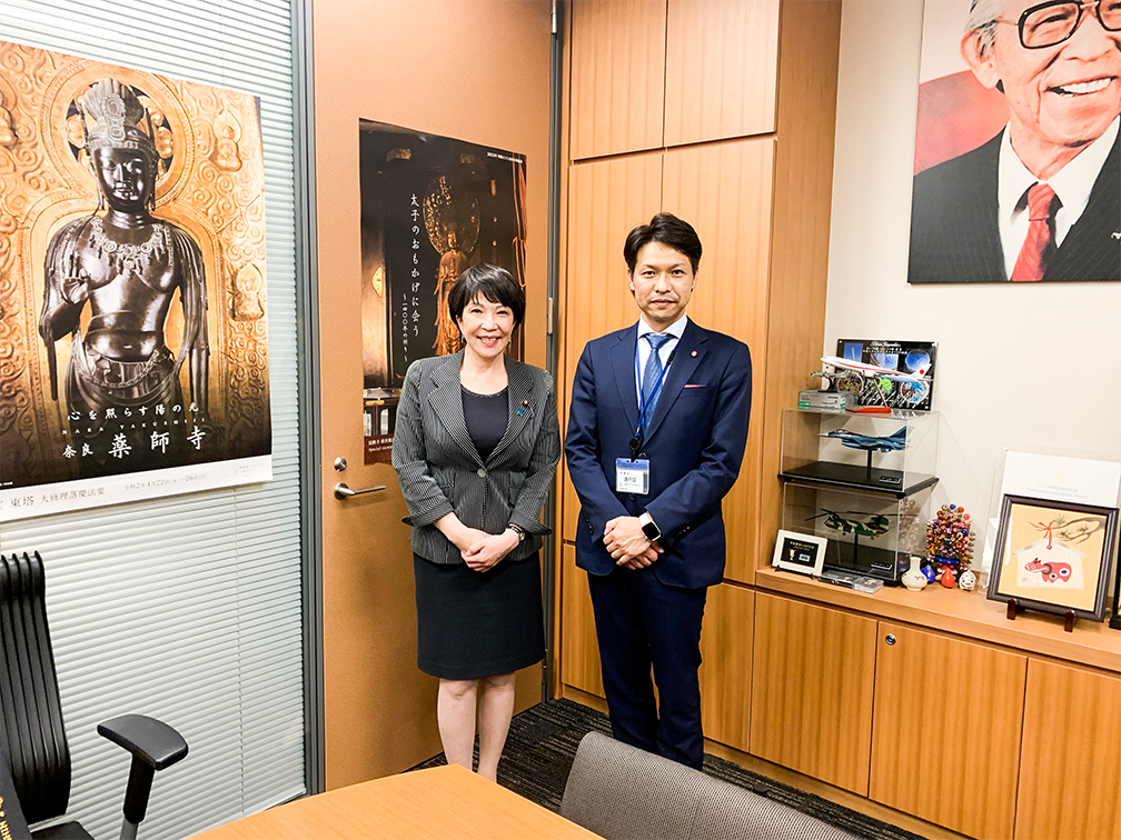 2021年3月に前総務大臣 高市早苗 衆議院議員を表敬訪問。