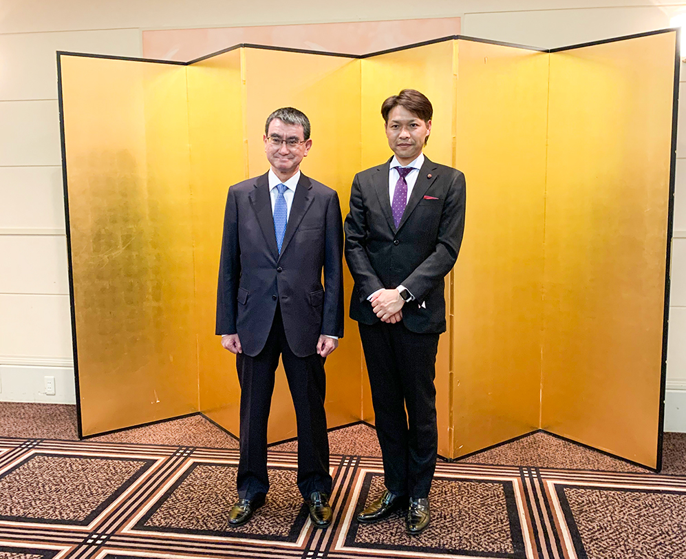 2020年11月「国土交通大臣政務官・衆議院議員 小林しげき政経セミナー」にて記念講演の弁士として、行政改革担当大臣 河野太郎 衆議院議員をお迎えしました。